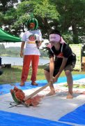 日本西瓜产地山形县宣传口号：砸西瓜活动是一项运动