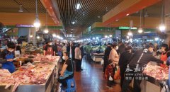 记者走访县城农贸市场：蔬菜肉类价格回落 海鲜价格趋于正常