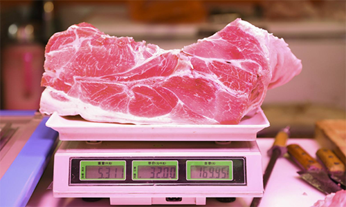 猪肉价“崩盘”，猪价大幅“松动”，猪肉要跌回“白菜价”？