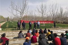 新疆洛浦县库尔巴格村：蔬菜大棚托起农民“致富梦”