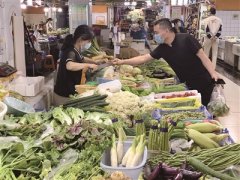 连日降雨南京市场应季蔬菜价格上涨