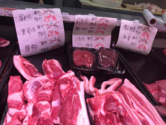 本地蔬菜大量上市 重庆市场蔬菜猪肉价格持续回落